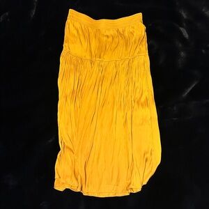 Gold yellow Pleated Women's Skirt EUC Sz L